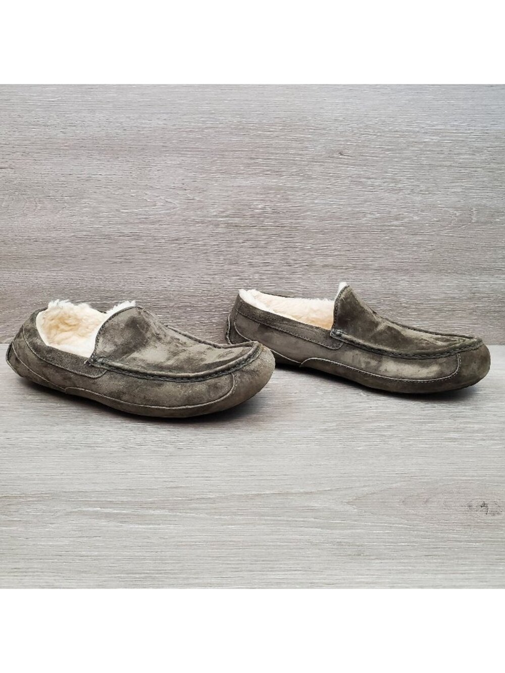 Ugg men's Ascot slipper, grey suede